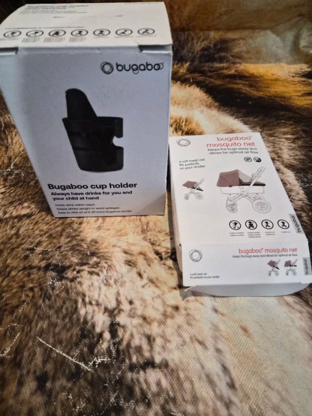 Bugaboo Portavasos y Mosquitera Nuevo