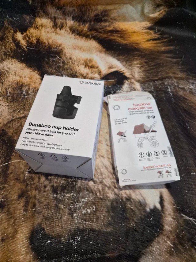 Bugaboo Portavasos y Mosquitera Nuevo