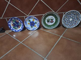 4 Platos Cerámica Pintados a Mano
