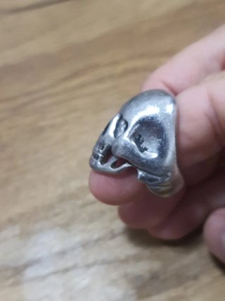 Anello uomo teschio metallo argentato