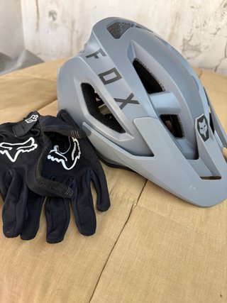 Capacete e Luvas Fox Cycling Tam M