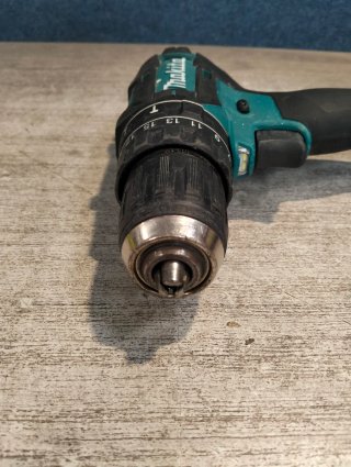 Makita Taladro percutor 18v DHP482 madera