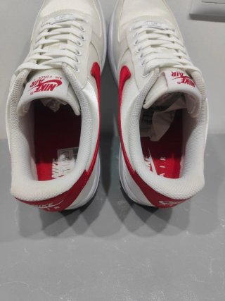 Nike Air Force 1 Blancas y Rojas 42,5