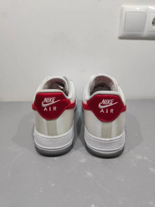Nike Air Force 1 Blancas y Rojas 42,5
