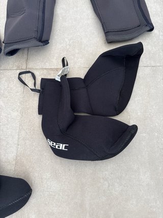Traje neopreno y accesorios niño 12 años