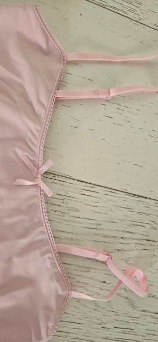 Canottiera rosa con fiocco