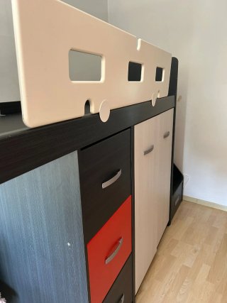 Cama litera con armario y cajonera