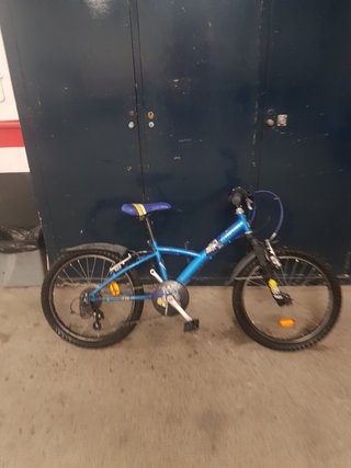Bicicleta B'Twin Azul