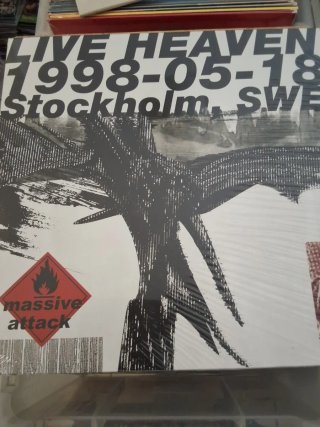 Vinile Massive Attack Live Heaven 1998-05-18 di seconda mano per