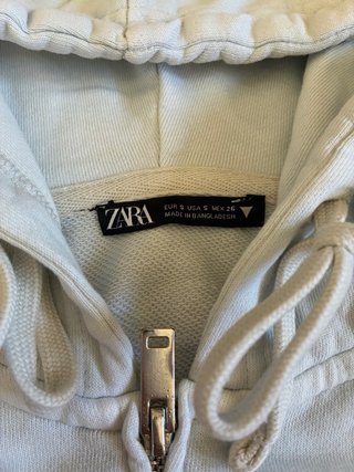 Sudadera Zara gris claro Talla S