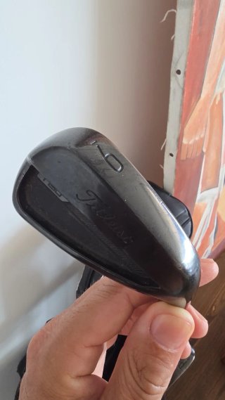 Palos de golf Titleist T150 black limited edición