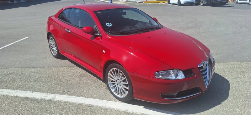 Alfa Romeo GT 1.9 jtd M-Jet Distinctive 150 cv - foto 1