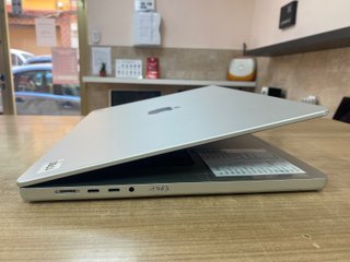 MacBook Pro 16'' 2021 Apple M1 Max 32-Core GPU 64GB RAM SSD 4TB
