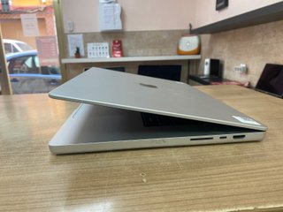 MacBook Pro 16'' 2021 Apple M1 Max 32-Core GPU 64GB RAM SSD 4TB