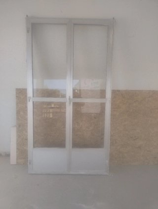 5 ventanas balconeras y 1 corredera