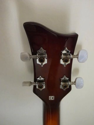 Bajo Hofner Violín