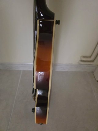 Bajo Hofner Violín