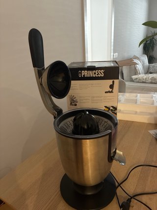 Exprimidor de cítricos manual