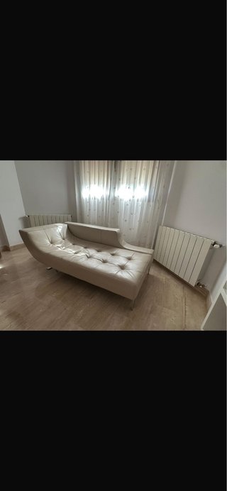 Sofá chaise longue piel Pedro Ortiz beige