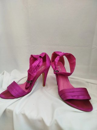 Sandalias tacón fucsia satinadas T35