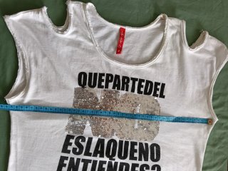 Camiseta blanca con lentejuelas