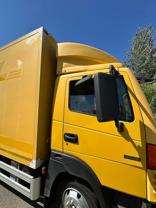Nissan Atleon 7.755 kg C.Cerrada + P.Elevador