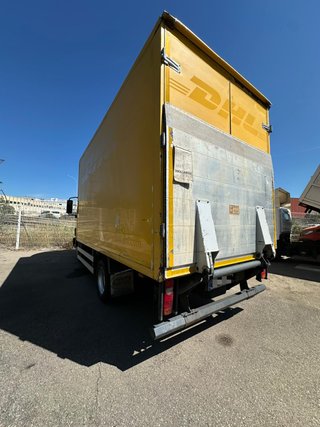 Nissan Atleon 7.755 kg C.Cerrada + P.Elevador