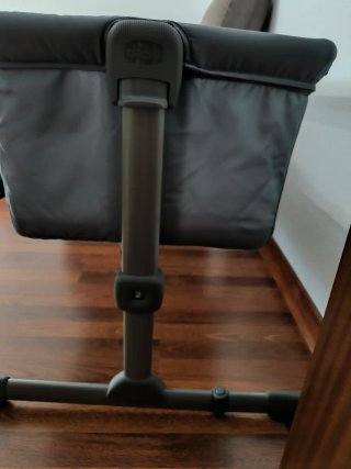 Minicuna colecho Next2Me Essential Chicco gris