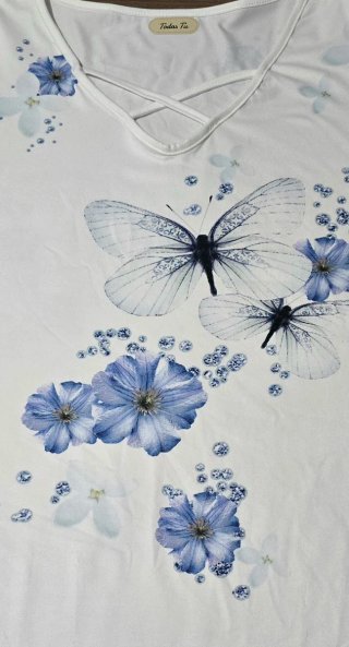 Camiseta tirantes anchos blanca flores mariposas