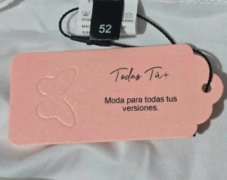 Camiseta tirantes anchos blanca flores mariposas