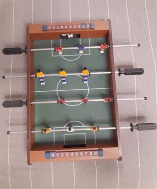 Futbolín de mesa como nuevo
