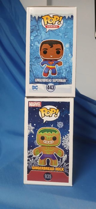 Lote 2 Funkos: Gingerbread Hulk y Superman