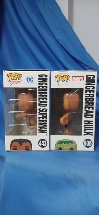 Lote 2 Funkos: Gingerbread Hulk y Superman