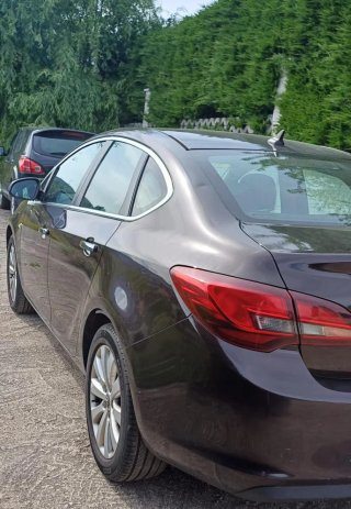Opel Astra 2013