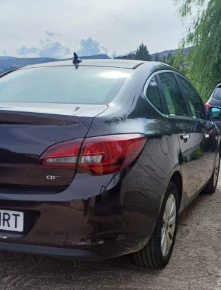 Opel Astra 2013