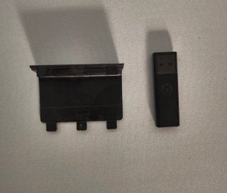 Mando Xbox +  2 Baterías con puerto de carga