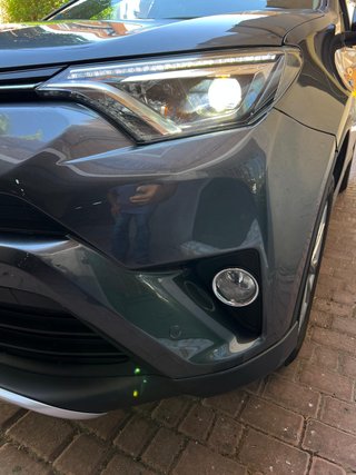 TOYOTA Rav4 2.5l hybrid 4WD Feel