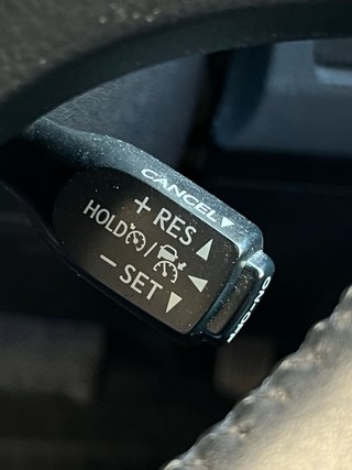 TOYOTA Rav4 2.5l hybrid 4WD Feel