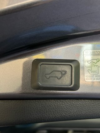 TOYOTA Rav4 2.5l hybrid 4WD Feel