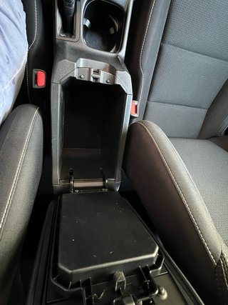 TOYOTA Rav4 2.5l hybrid 4WD Feel