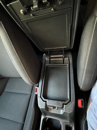 TOYOTA Rav4 2.5l hybrid 4WD Feel