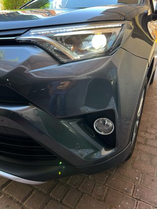 TOYOTA Rav4 2.5l hybrid 4WD Feel