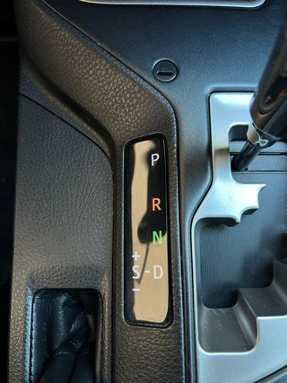 TOYOTA Rav4 2.5l hybrid 4WD Feel