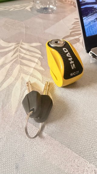Candado SHAD SC21 para moto sin alarma