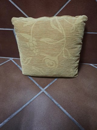 4 cojines pequeños con dibujo