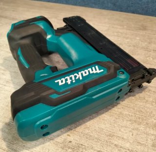 Clavadora 18V LXT 1,2mm DFN350 Makita