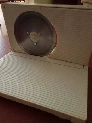 Cortador de fiambre CLATRONIC