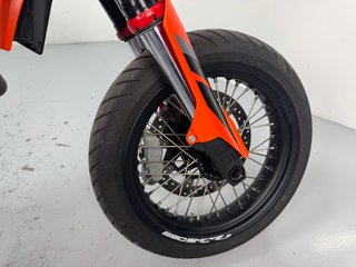 KTM 690 SMC R 2021