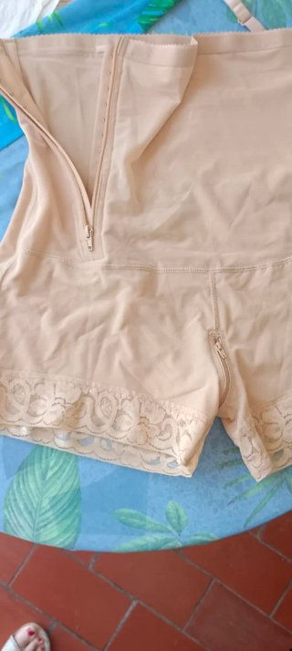 Faja Moldeadora Reductora Glúteos Beige 6XL