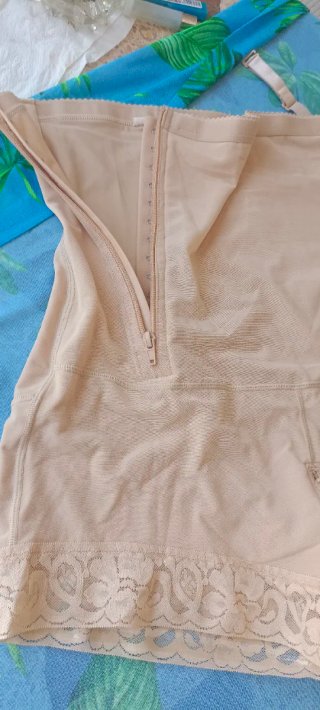 Faja Moldeadora Reductora Glúteos Beige 6XL